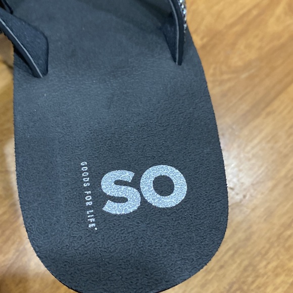 NWT. SO, women’s size 10, platform flip flops. - Picture 6 of 9